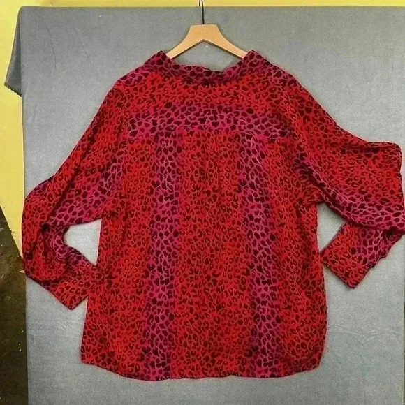 Lane Bryant Animal Print Blouse Womens 22/24 100% Poly lightweight Res pink 0385 - Picture 6 of 7